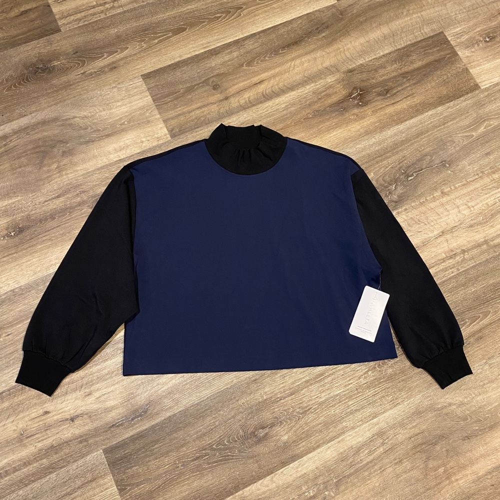 Athleta Navy and Black Sweatshirt